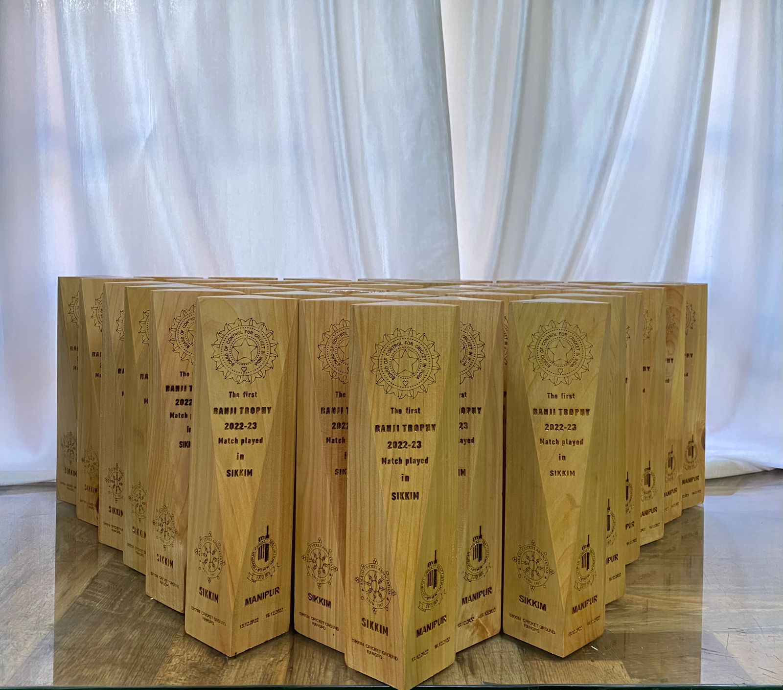 CUSTOMIZED WOODEN ENGRAVED TROPHIES